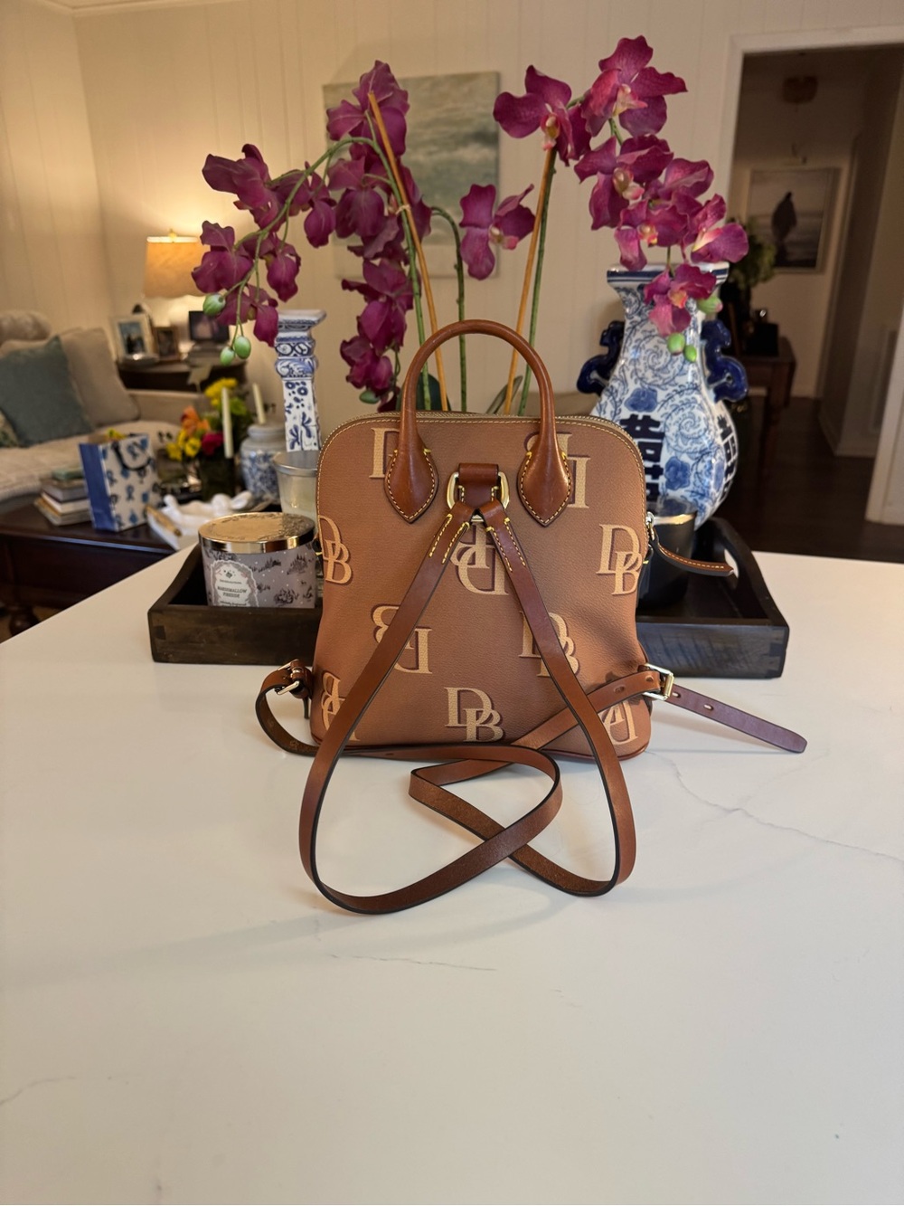 🤎 DOONEY & BOURKE SIGNATURE LEATHER BACKPACK! - Picture 5 of 13